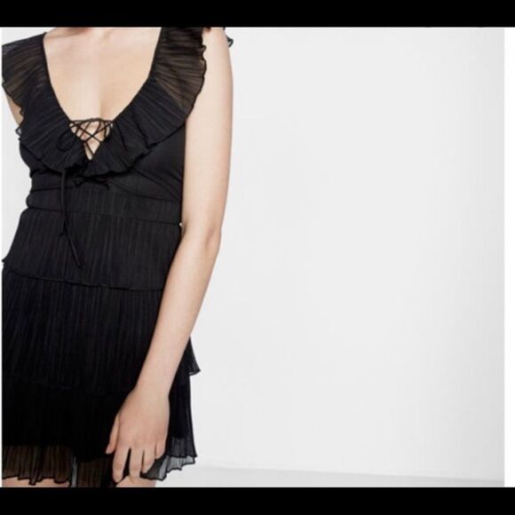 Black ruffle tier cocktail dress - Picture 3 of 9